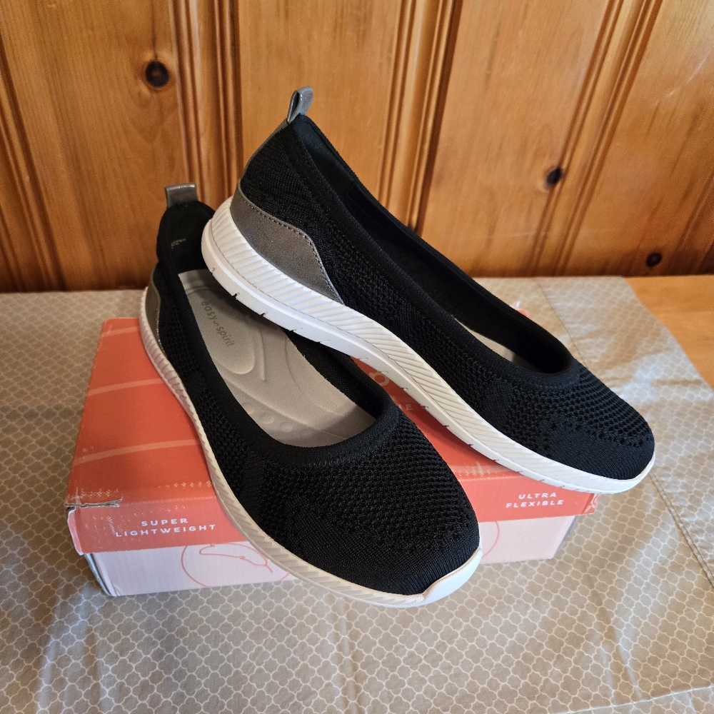 Easy Spirit Black and Gray Slip-Ons 9.5 W